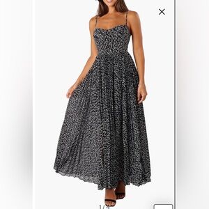 NWOT- Petal & Pup Achanti Floral Print A-Line Dress, Black and White, Large